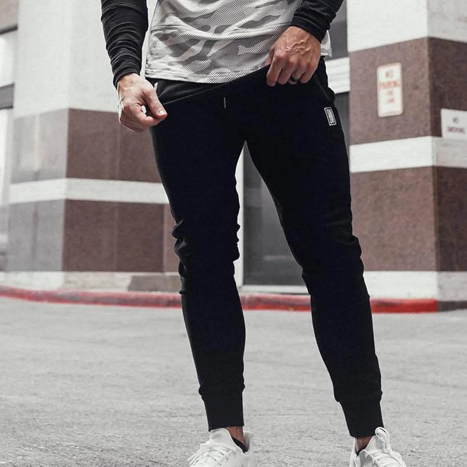 Mens Workout Cargo Sweatpants Athletic Joggers Pants Outdoor Casual Trousers Mens Drawstring Pants Stretch Elastic
