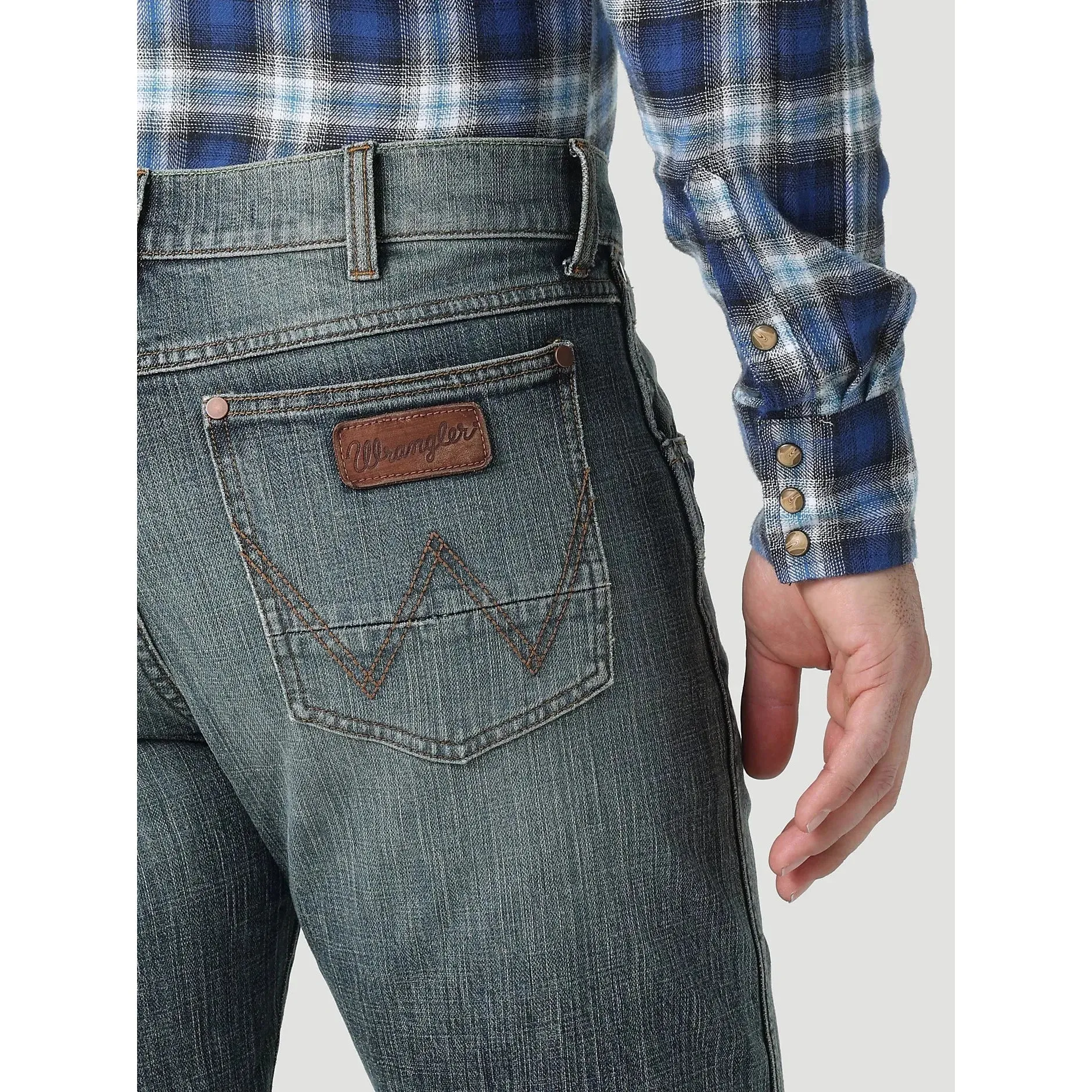 Men's Wrangler Dark Knight Retro Slim Straight Leg Jean 112318445