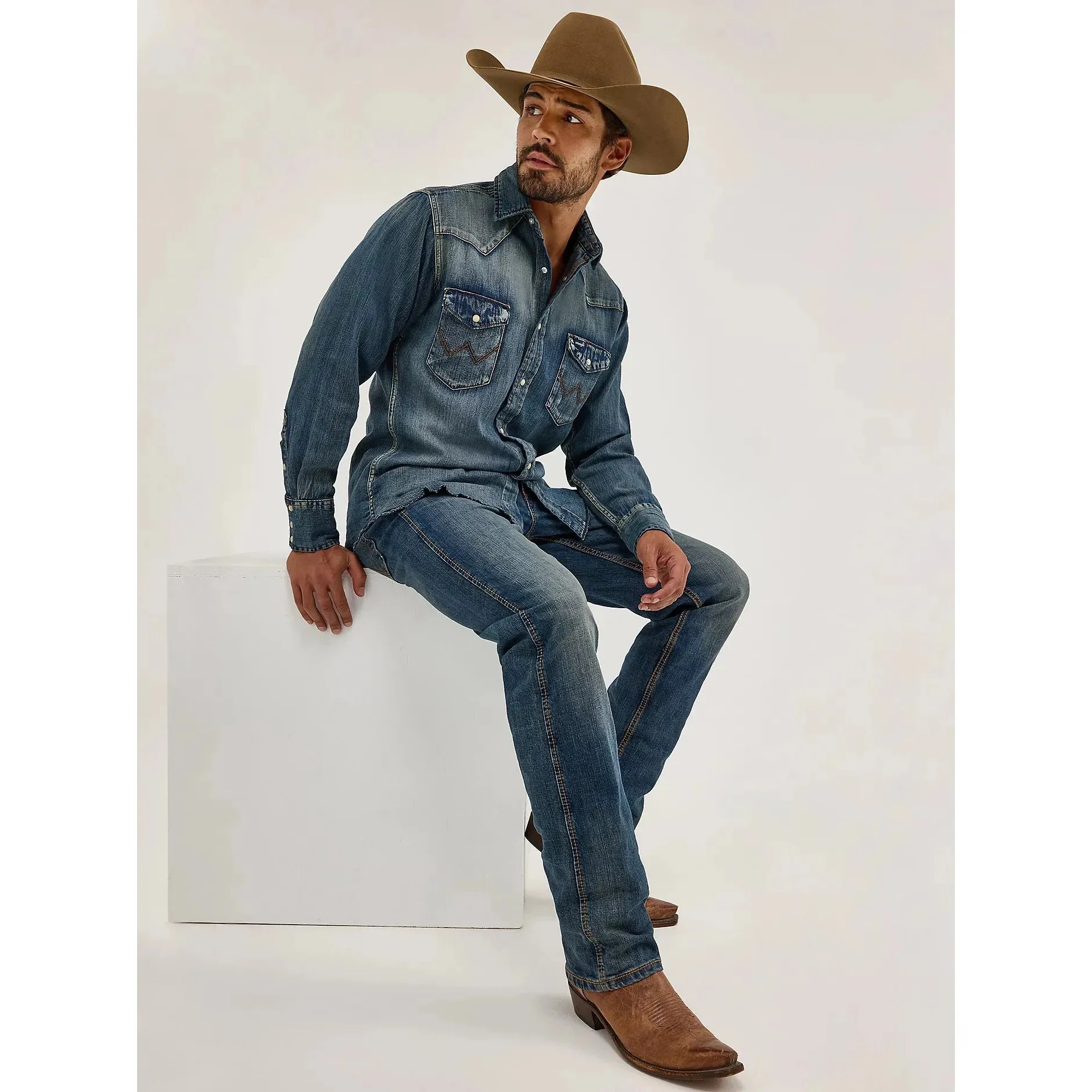 Men's Wrangler Retro® Slim Fit Straight Leg Jean 10WLT88BZ