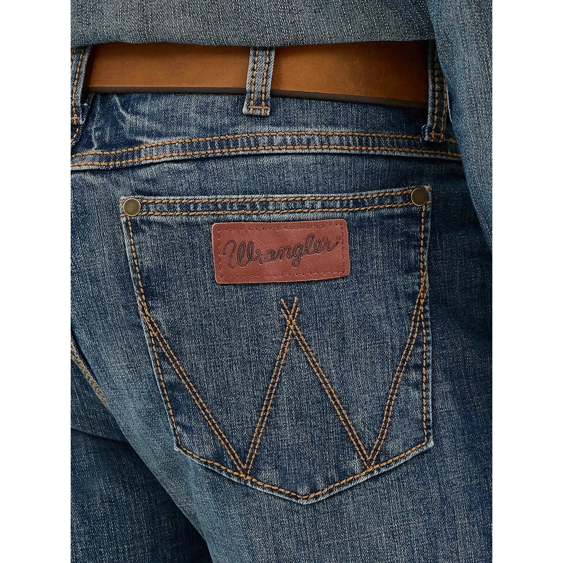 Men's Wrangler Retro® Slim Fit Straight Leg Jean 10WLT88BZ