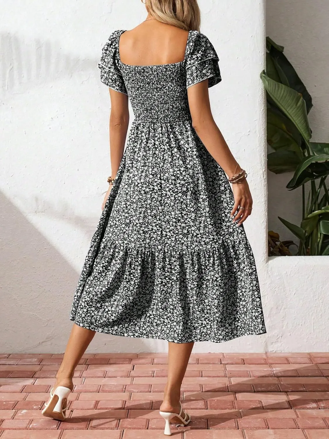 Women's Summer Fashion Square Neck Pleated Bubble Sleeve Off Shoulder Long Skirt with Floral Patterns and a Large Swing Dress